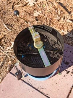 Gardener's Rotary Compost Soil Sifter -Outdoor Zone 8611017 151 tif