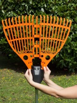 Magic Fly® Leaf Rake 11 Magic Fly® Leaf Rake -Outdoor Zone 8611047 04V tif
